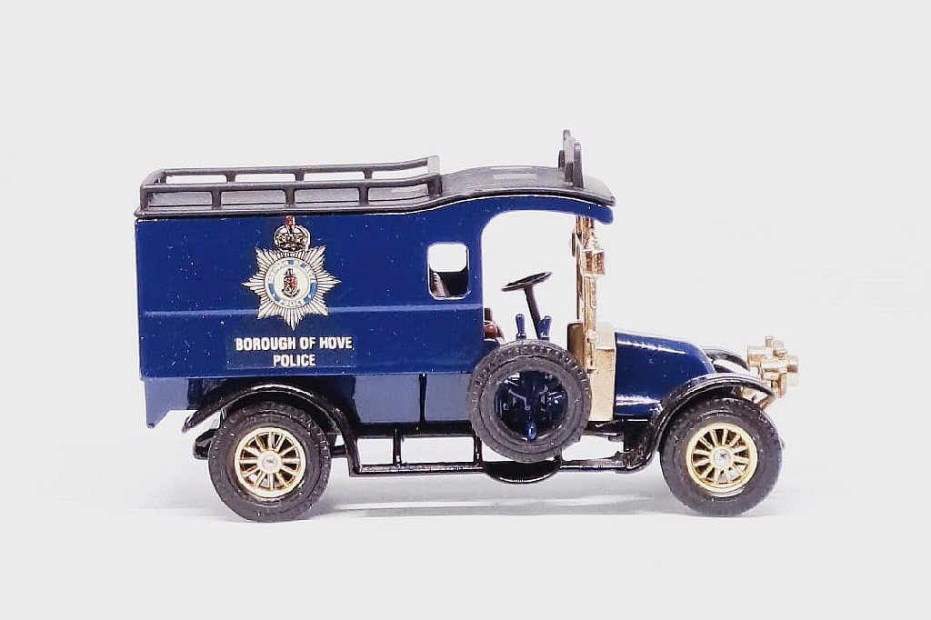 AC119; Brighton & Hove Police Van; 1910 Renault Type AG Van